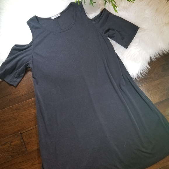 Acemi Dresses & Skirts - Acemi Cold Shoulder Dress | sz Medium | stretchy |